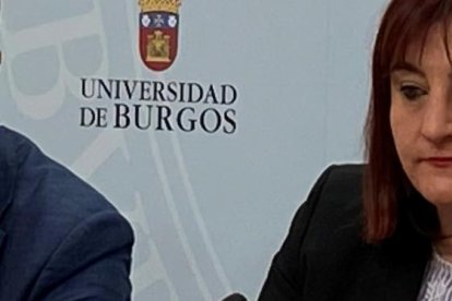 Santiago Bello y Marta Méndez, en la sala de prensa de la UBU.
