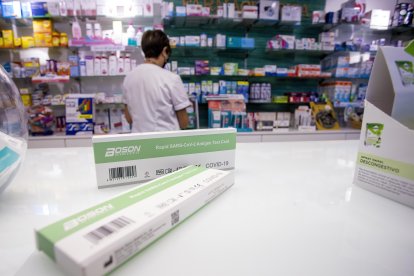 Imagen de test de antígenos de farmacia. SANTI OTERO