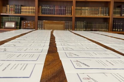 Imagen de los reconocimientos a los abogados del servicio. COLEGIO DE ABOGADOS
