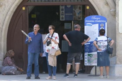 El turista extranjero y nacional se resiente en la capital.-Raúl G. Ochoa