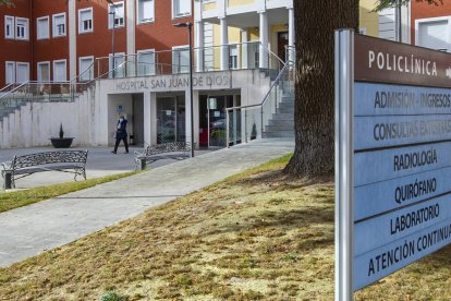 Imagen de la entrada del hospistal San Juan de Dios. ISRAEL L. MURILLO