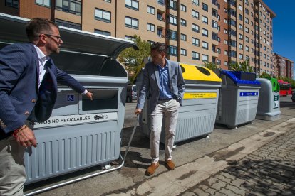 Durante la presentación de la isla ecológica se encontraba también el contenedor adaptado.