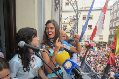 Mientras Aranda sólo ciñe la convocatoria a reina y damas, pueblos como Fuentecén eligen también a su rey (en versión infantil y adulto)