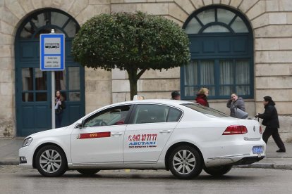 El sector del taxi mantiene intactas las reivindicaciones que lleva años poniendo sobre la mesa. RAÚL G. OCHOA