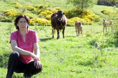 Inma González, ganadera en el pueblo burgalés de Los Valcárceres. ICAL