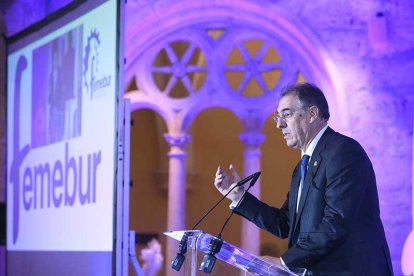 Miguel Ángel Benavente durante su intervención en el 40 anviersario de Femebur.-RAÚL G. OCHOA