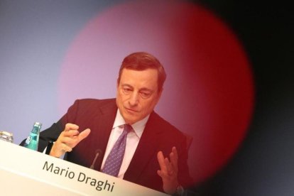 Mario Draghi, en una rueda de prensa tras la reunión del consejo de gobierno del BCE, en julio.-