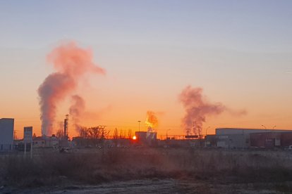 Amanece en el polígono Allendeduero de Aranda de Duero