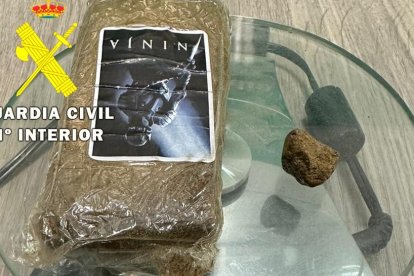Imagen de la droga incautada. GUARDIA CIVIL.