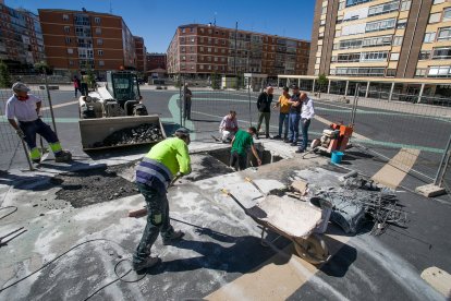 Imagen de este verano de las catas en la plaza Santiago. TOMÁS ALONSO