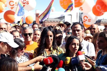 Arrimadas en la fiesta del Orgullo: Cs no va a dejar de ir a ninguna fiesta de la libertad.-EFE / J.J. GUILLÉN