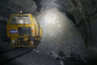 La bateadora sigue atrapada en el túnel. FRAN LENS