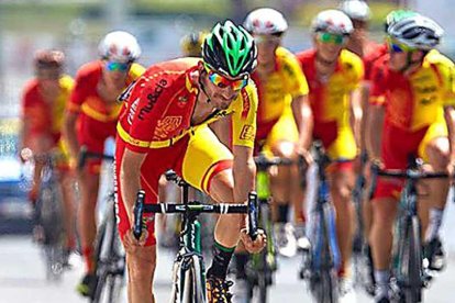 Barbero, con el maillot de España en un entrenamiento en Doha, en 2016.-RFEC