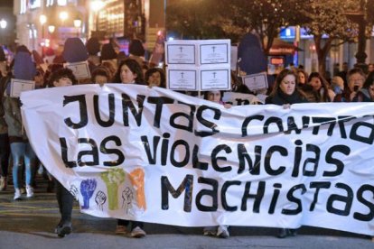 Manifestación de rechazo a la violencia de género en Burgos. SANTI OTERO