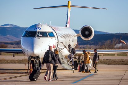 Imagen del último vuelo comercial, en diciembre de 2021, desde el aeropuerto. TOMÁS ALONSO