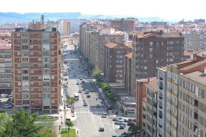 Imagen de la calle Vitoria de la capital burgalesa.-ISRAEL L. MURILLO