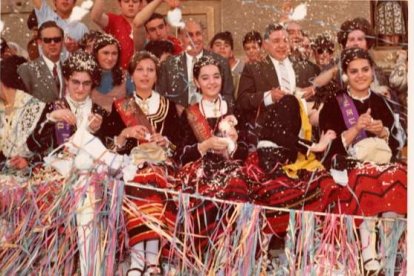 María Isabel Bringas recuerda con emoción las Fiestas de San Pedro en las que fue reina del Orfeón Burgalés con los que vivió "momentos irrepetibles".