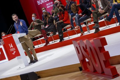 Luis Tudanca durante su intervención en el congreso del PSOE de Castilla y León. SANTI OTERO