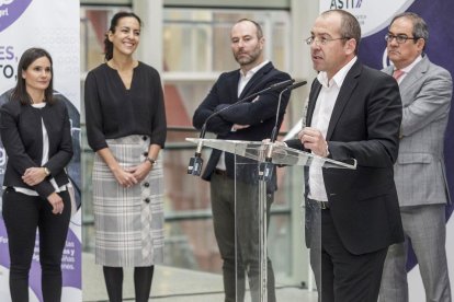 Roberto Ranz, ayer durante la presentación de la edición de este año de STEM Talent en Burgos.-SANTI OTERO