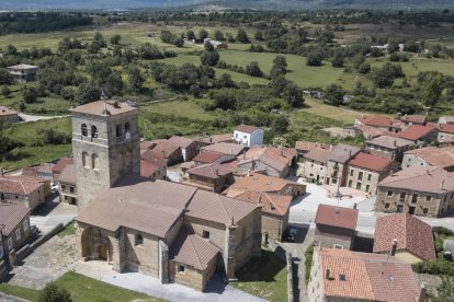 En la imagen, la iglesia de San Esteban. ISRAEL L. MURILLO