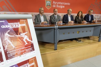 Imagen del cartel de la Copa del Mundo sub 20 femenina, durante la presentación del evento deportivo. SANTI OTERO