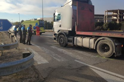 El atropello ocurrió en un paso de peatones la rotonda de la N-I sobre la BU-30. POLICÍA LOCAL