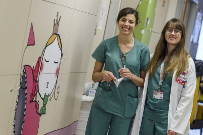 Sanllorente y Galvañ en el área de pediatría del HUBU. SANTI OTERO