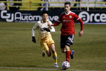 Zabaco avanzaa con el balón. SANTI OTERO