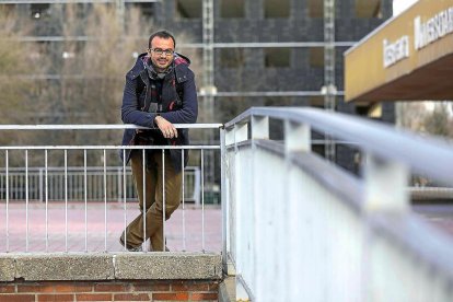 El investigador burgalés Luis Miguel Sanz en las instalaciones de la Residencia Universitaria Alfonso VIII de Valladolid.-PABLO REQUEJO
