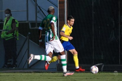 Matos defendiendo la camiseta del conjunto gaditano. CADIZ CF