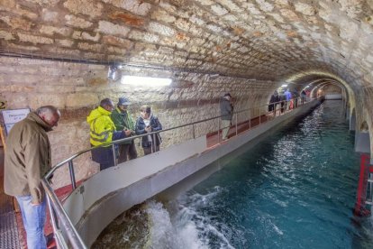 La Sociedad de Aguas sufragó las visitas guiadas a los depósitos del Castillo durante el mes de marzo mediante un contrato menor.-ISRAEL L. MURILLO