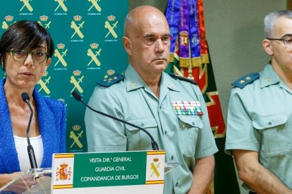 La directora general de la Guardia Civil, María Gámez, anuncia nuevas inversiones para Burgos. SANTI OTERO