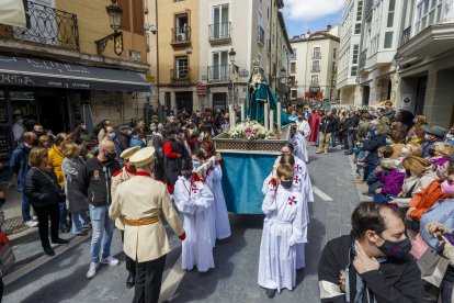 Procesión del Amor y la Esperanza, con salida desde la iglesia de San Gil. SANTI OTERO
