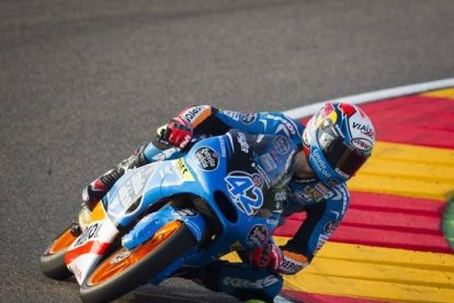 Àlex Rins, durante la sesión de este sábado en el circuito de Motorland.-AFP / JAIME REINA