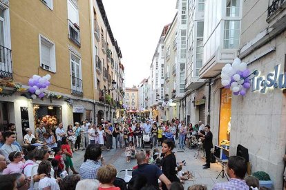 Las calles se llenaron en la edición de la Noche Abierta del pasado año.-ISRAEL L. MURILLO