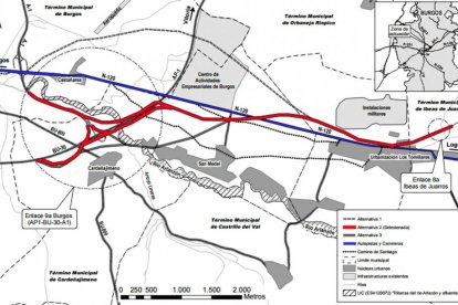 La carretera nacional es una recta entre Ibeas de Juarros y Castañares, a la derecha los cuarteles de Castrillo.-ECB