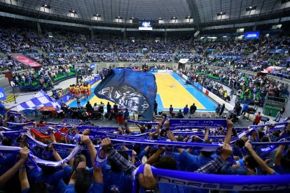 Ambiente del Coliseum un día de partido. SANTI OTERO