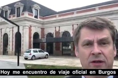 Captura del primer vídeo que publicó Elliot durante su visita a Burgos el pasado martes en el contaba la historia-ISRAEL L. MURILLO