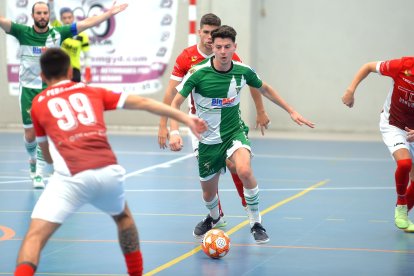 El Círculo Fontecha venció en la cancha de A Estrada. TOMÁS ALONSO