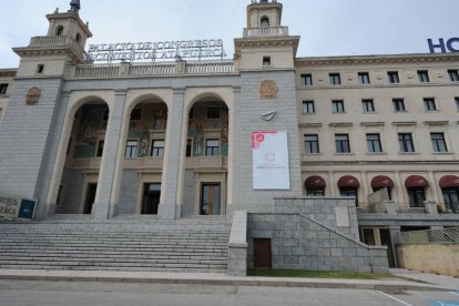 Fachada de la sede de la Universidad Isabel I de Castilla.-RAÚL G. OCHOA