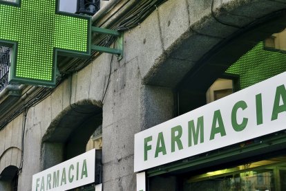 Para los pueblos, la farmacia es un servicio fundamental