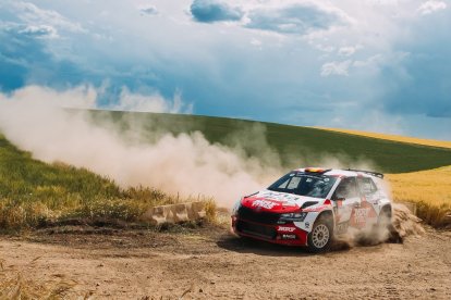 Efrén Llarena, durante su participación en el Rally de Villahoz. AITOR DEL OLMO