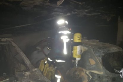 Intervención de los Bomberos en el garaje de plaza Roma. BOMBEROS DE BURGOS