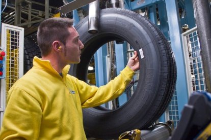 Un trabajador de Michelin Aranda