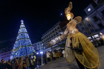 Actuación con la que se realizó el encendido de las luces de Navidad. SANTI OTERO