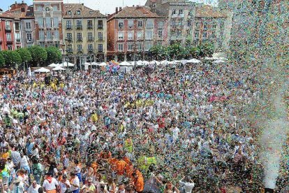 Esta imagen de ediciones pre covid de fiestas de San Pedro es la que las peñas quieren retomar a partir de hoy.