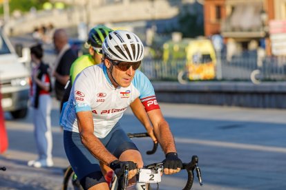 Celebraci?n de la XXVII edici?n de la Marcha Cicloturista Pedro Delgado 'La Perico 2022'. Antes de la salida se rinde homenaje al bejarano Roberto Heras