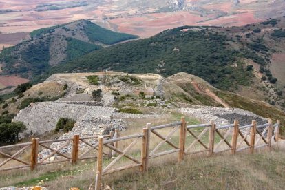 Panorámica de los Montes Obarenes. G. GONZÁLEZ