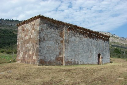 Ermita prerrománica de San Juan Bautista en Barbadillo del Mercado.