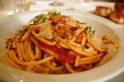 Plato de pasta a la amatriciana.-EL PERIÓDICO